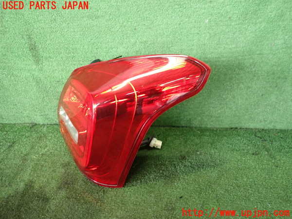 2UPJ-9238201530]スイフトスポーツ(ZC33S)右テールランプ 中古_2