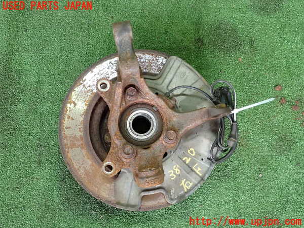 2UPJ-9238204290]スイフトスポーツ(ZC33S)右フロントナックルハブ 中古_2