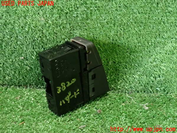 2UPJ-9238206290]スイフトスポーツ(ZC33S)ハザードスイッチ 中古_2