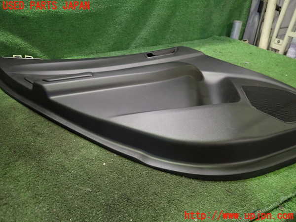 2UPJ-9238201324]スイフトスポーツ(ZC33S)左後ドア内張り 中古_4