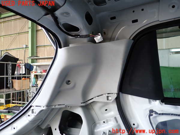 2UPJ-9238207680]スイフトスポーツ(ZC33S)左リアピラートリム 中古_2