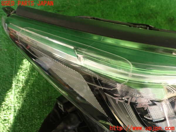 2UPJ-9238211130]クロストレック(GUD)右ヘッドライト LED 中古_2