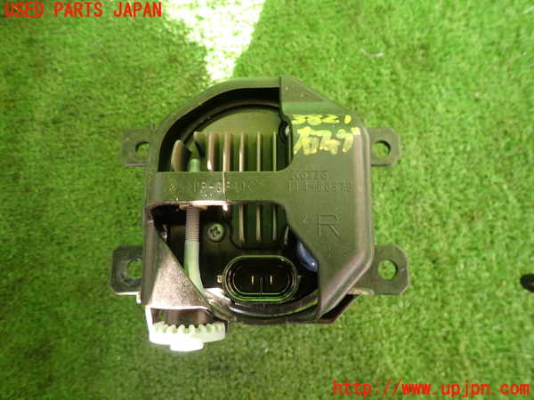 2UPJ-9238211180]クロストレック(GUD)右フォグ 中古_2