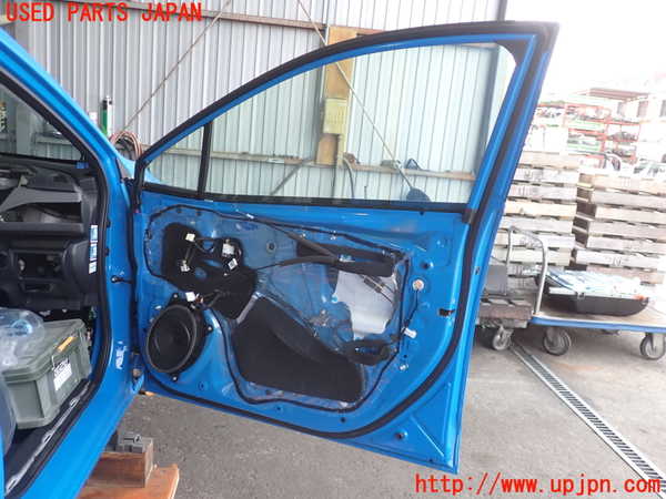 2UPJ-9238211230]クロストレック(GUD)右前ドア 中古 CENTRAL M2E4 43R-00019_4