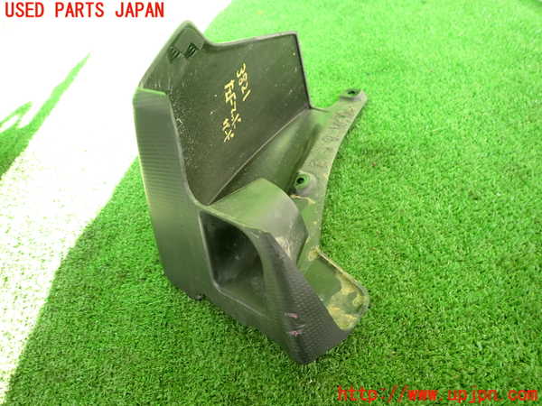 2UPJ-9238211452]クロストレック(GUD)左フロントマッドガード(泥除け) 中古_2