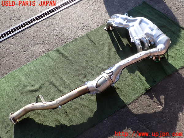 2UPJ-9238212041]クロストレック(GUD)エキマニ1 触媒 マニバーター 中古_2