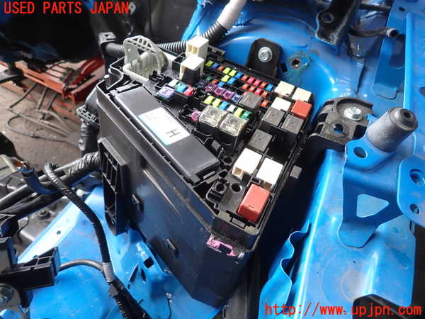 2UPJ-9238216741]クロストレック(GUD)ヒューズボックス1(EGルーム内助手席側) 中古_2