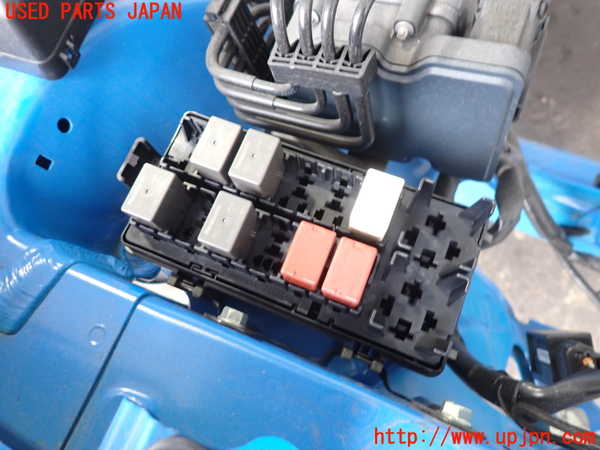 2UPJ-9238216743]クロストレック(GUD)ヒューズボックス3(EGルーム内運転席側) 中古_2