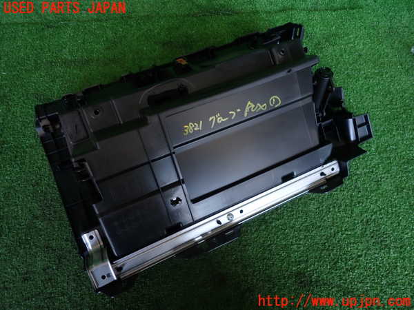 2UPJ-9238217516]クロストレック(GUD)グローブボックス1 中古_4
