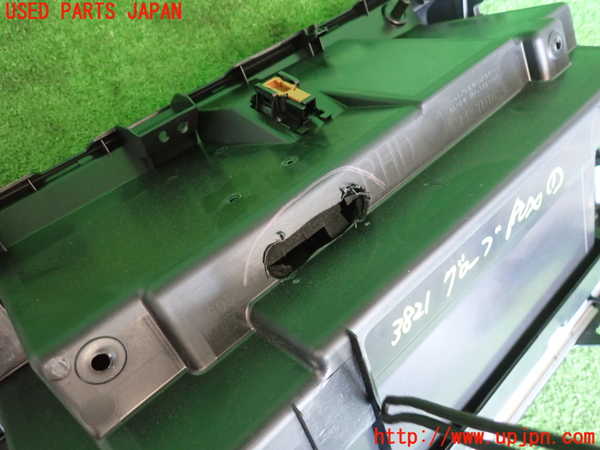 2UPJ-9238217516]クロストレック(GUD)グローブボックス1 中古_5