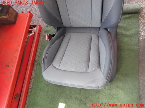 2UPJ-9238217065]クロストレック(GUD)助手席シート 中古_3