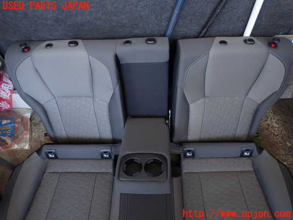 2UPJ-9238217385]クロストレック(GUD)リアシート 中古_2