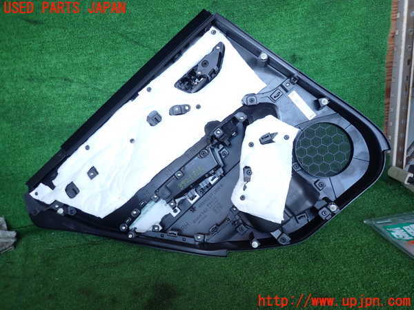2UPJ-9238211294]クロストレック(GUD)右後ドア内張り 中古_3