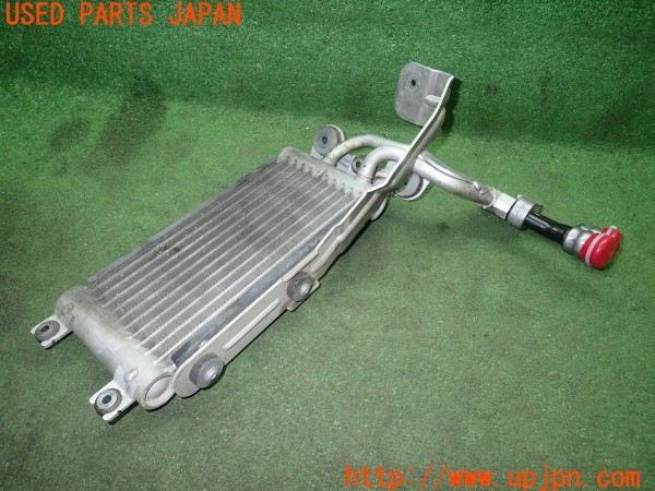 3UPJ=9238220117]BMW 335i クーペ(WB35 E92)前期 純正 17227521376-10 エンジン オイルクーラー 中古_2