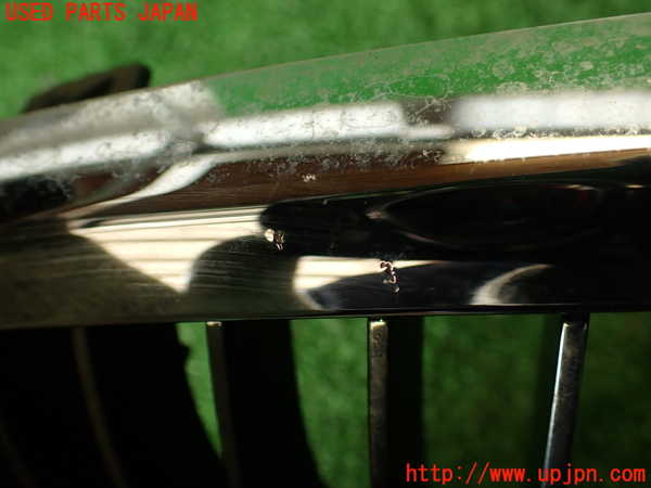 2UPJ-9238221050]BMW 335i クーペ E92(WB35)ラジエターグリル 中古_3