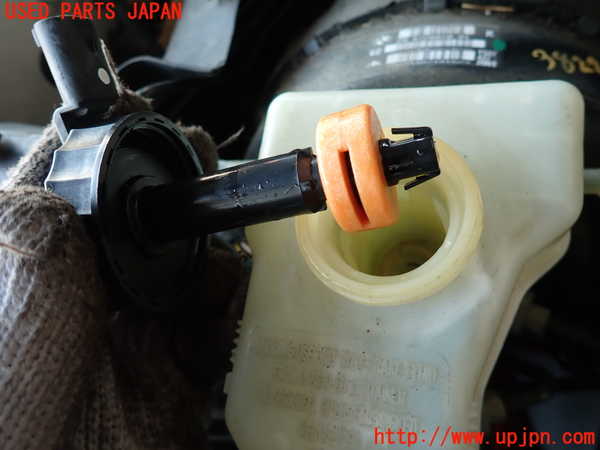 2UPJ-9238224050]BMW 335i クーペ E92(WB35)ブレーキマスターシリンダー 中古_3