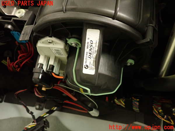 2UPJ-9238226081]BMW 335i クーペ E92(WB35)エバポレーター1 中古_2