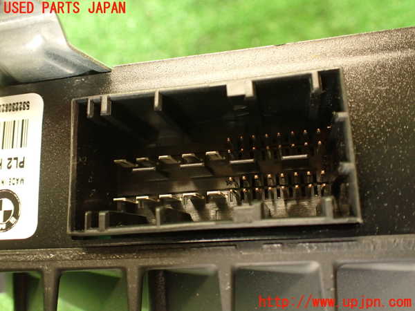 2UPJ-9238226525]BMW 335i クーペ E92(WB35)アンプ 中古_3