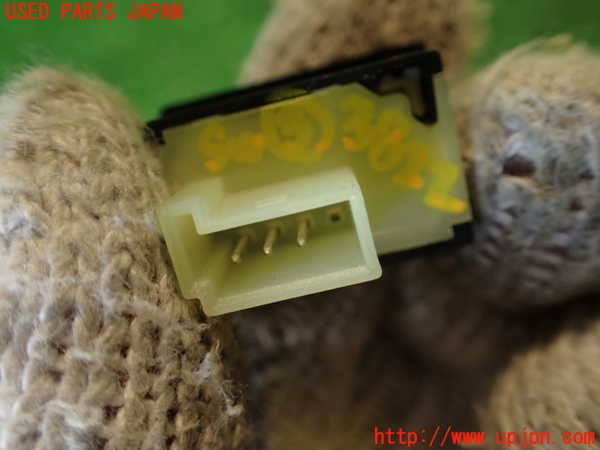 2UPJ-9238226308]BMW 335i クーペ E92(WB35)スイッチ3(トランク) 中古_4