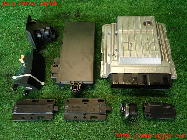 2UPJ-9238226110]BMW 335i クーペ E92(WB35)エンジンコンピューター 中古 DME_2