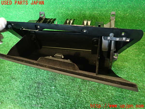 2UPJ-9238227516]BMW 335i クーペ E92(WB35)グローブボックス1 中古_3