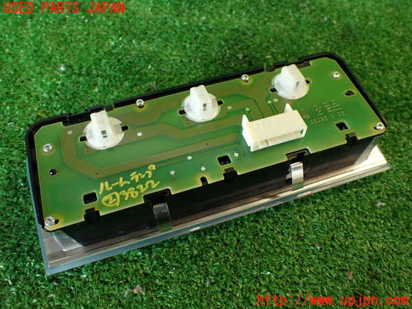 2UPJ-9238226412]BMW 335i クーペ E92(WB35)ルームランプ2(2列目真中) 中古_4