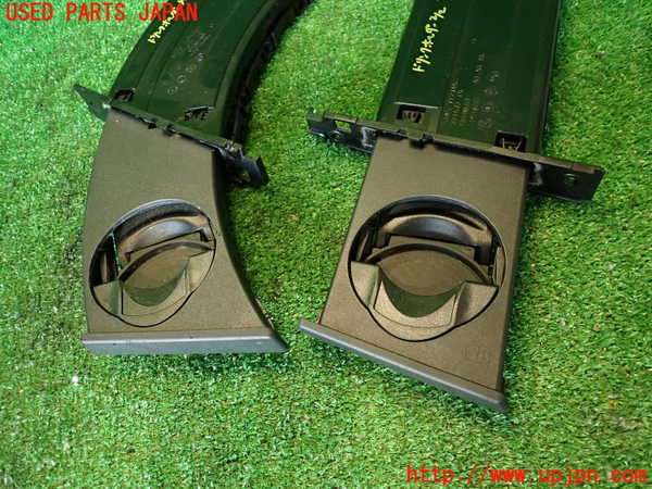 2UPJ-9238227810]BMW 335i クーペ E92(WB35)ドリンクホルダー 中古_3