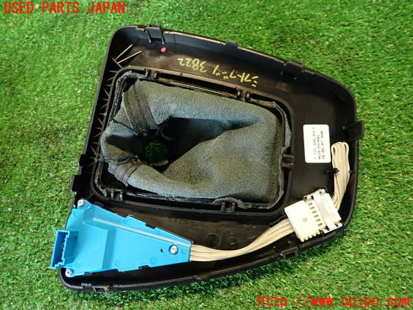 2UPJ-9238227575]BMW 335i クーペ E92(WB35)シフトブーツ 中古_4