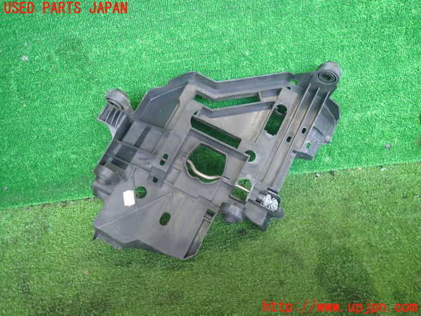 2UPJ-9238231140]ポルシェ・カイエン ターボ(9PA50A)右ヘッドライトリム 中古_2