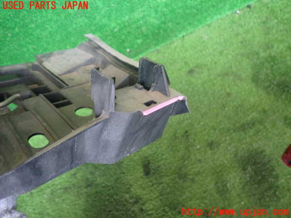 2UPJ-9238231140]ポルシェ・カイエン ターボ(9PA50A)右ヘッドライトリム 中古_3