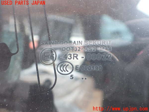 2UPJ-9238231382]ポルシェ・カイエン ターボ(9PA50A)左クォーターガラス 中古(43R-00022 M44)_2