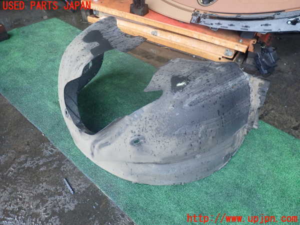 2UPJ-9238231092]ポルシェ・カイエン ターボ(9PA50A)左前フェンダーライナー 中古_3