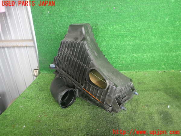 2UPJ-9238232560]ポルシェ・カイエン ターボ(9PA50A)エアクリーナーボックス 中古_2