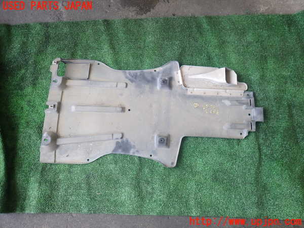 2UPJ-9238231721]ポルシェ・カイエン ターボ(9PA50A)アンダーカバー1 中古_2