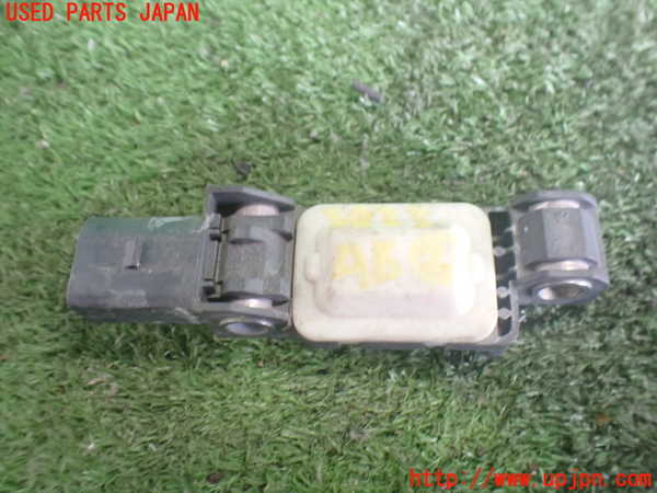 2UPJ-9238236357]ポルシェ・カイエン ターボ(9PA50A)エアバッグセンサー2 中古_2