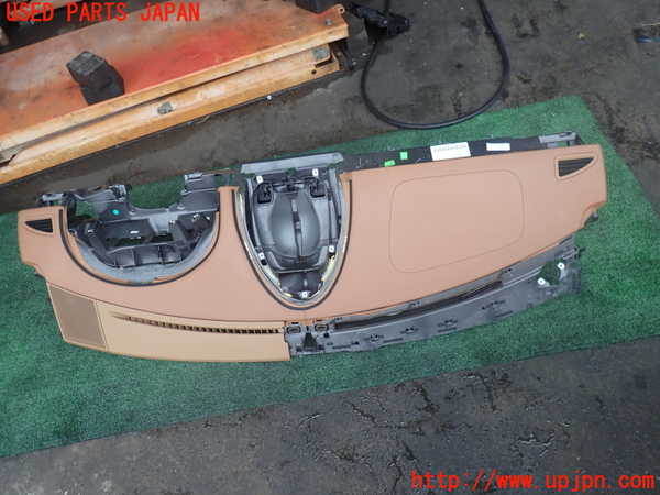 2UPJ-9238237505]ポルシェ・カイエン ターボ(9PA50A)ダッシュボード (ジャンク品) 中古_2