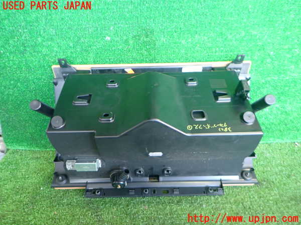 2UPJ-9238237516]ポルシェ・カイエン ターボ(9PA50A)グローブボックス1 中古_3