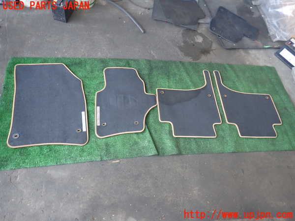 2UPJ-9238237800]ポルシェ・カイエン ターボ(9PA50A)フロアマット 中古_4
