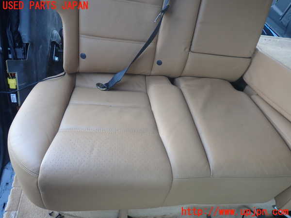 2UPJ-9238237145]ポルシェ・カイエン ターボ(9PA50A)右2列目シート 中古_2