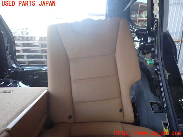 2UPJ-9238237175]ポルシェ・カイエン ターボ(9PA50A)左2列目シート 中古_2