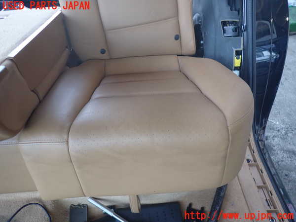 2UPJ-9238237175]ポルシェ・カイエン ターボ(9PA50A)左2列目シート 中古_3