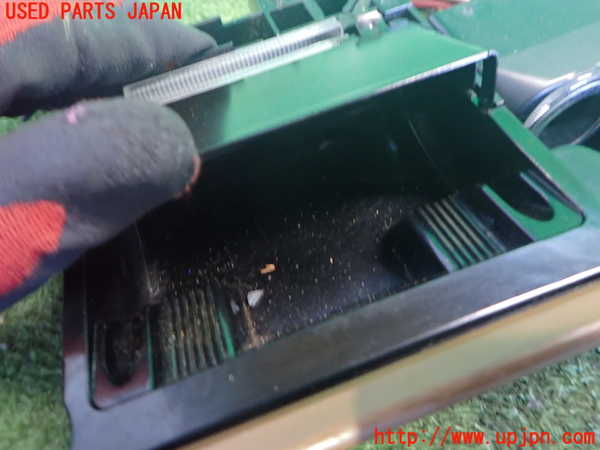 2UPJ-9238237821]ポルシェ・カイエン ターボ(9PA50A)灰皿1 中古_2