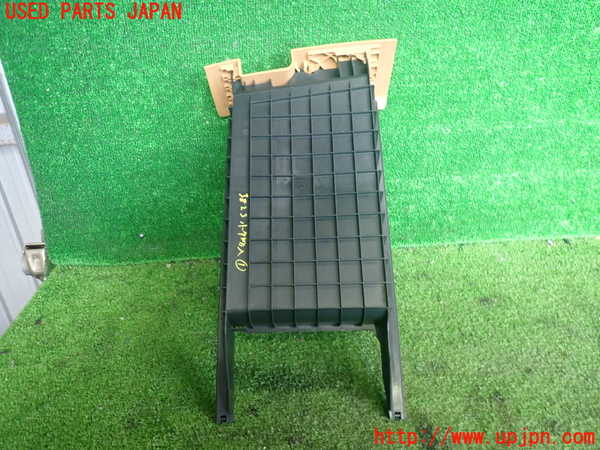 2UPJ-9238237841]ポルシェ・カイエン ターボ(9PA50A)小物入れ1 中古_2