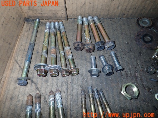 3UPJ=9238240720]ランドクルーザー60 バン VX ハイルーフ(HJ61V)中期 ネジ・ナット・ステー類 セット ジャンク_2