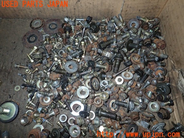 3UPJ=9238240720]ランドクルーザー60 バン VX ハイルーフ(HJ61V)中期 ネジ・ナット・ステー類 セット ジャンク_4