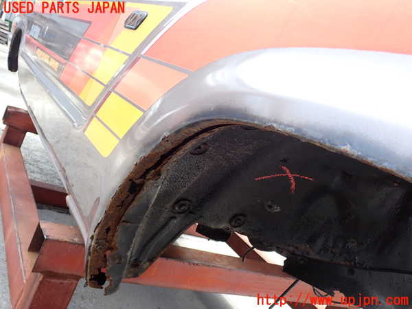 2UPJ-9238241080]ランクル60系(HJ61V)右前フェンダー ジャンク_4