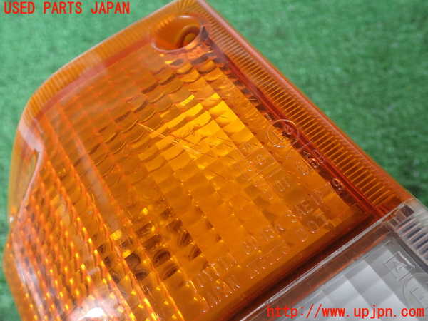 2UPJ-9238241150]ランクル60系(HJ61V)右コーナーランプ 中古_2