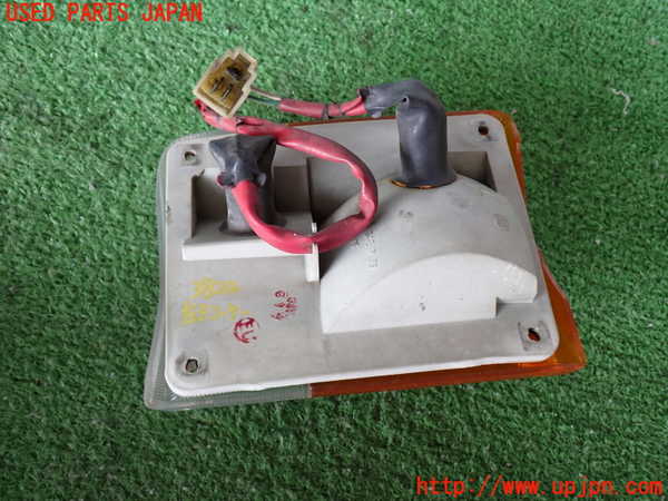 2UPJ-9238241152]ランクル60系(HJ61V)左コーナーランプ 中古_3