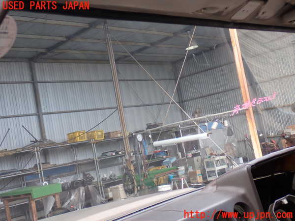 2UPJ-9238241195]ランクル60系(HJ61V)フロントガラス 中古 ASAHI M394_5