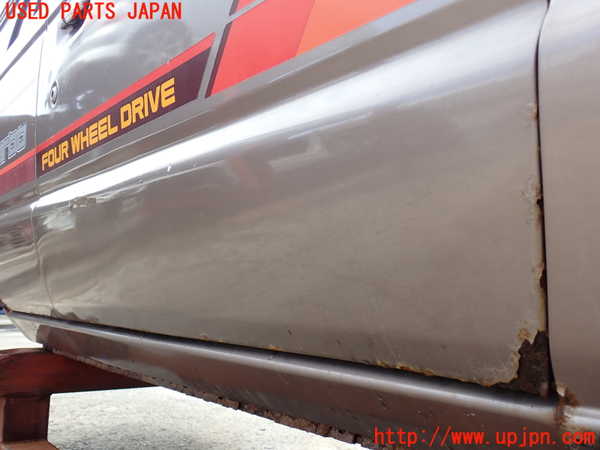 2UPJ-9238241230]ランクル60系(HJ61V)右前ドア 中古 ASAHI M284_3